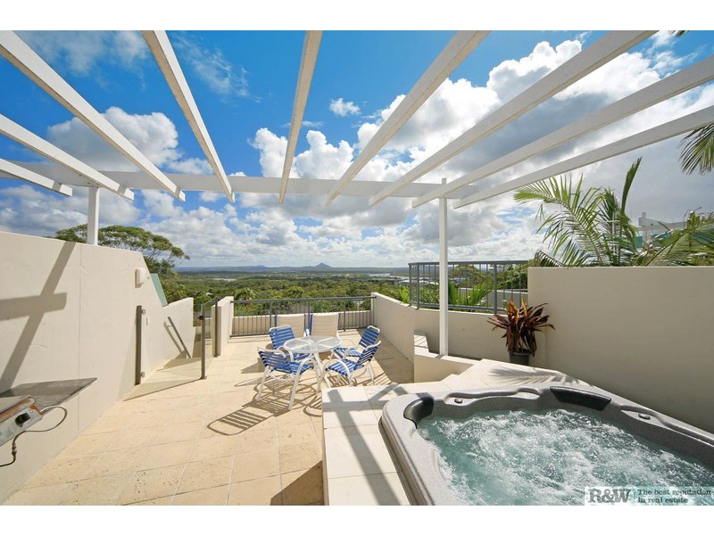 306 “Noosa Blue Resort”/16 Noosa Drive, Noosa Heads QLD 4567