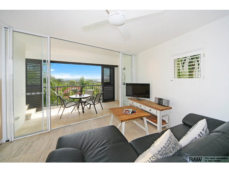 306 “Noosa Blue Resort”/16 Noosa Drive, Noosa Heads QLD 4567