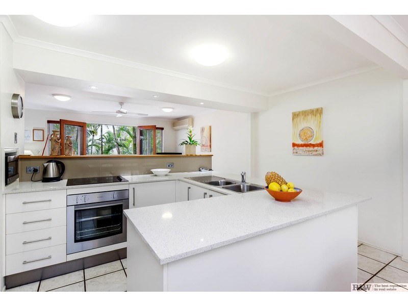 19 Outrigger Resort/273  Gympie Terrace, Noosaville QLD 4566