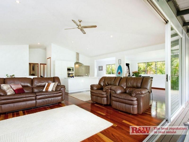 27 Nebula Street, Sunshine Beach QLD 4567