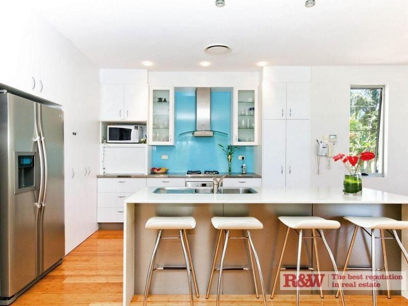 16 Ross Crescent, Sunshine Beach QLD 4567