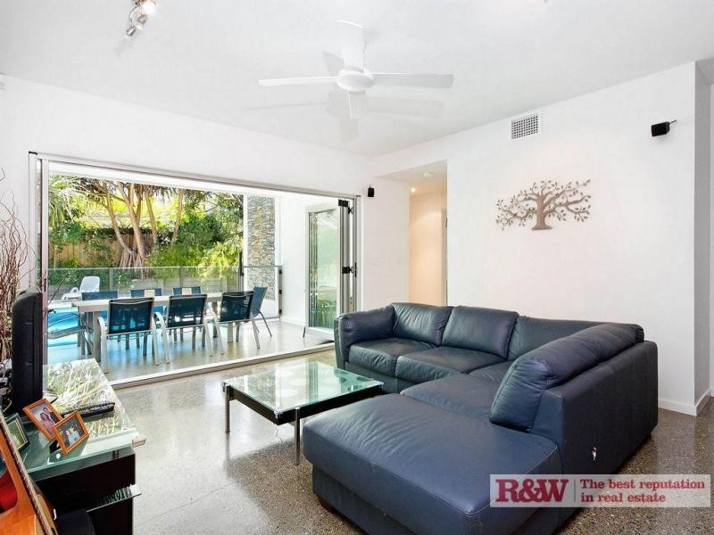 16 Ross Crescent, Sunshine Beach QLD 4567