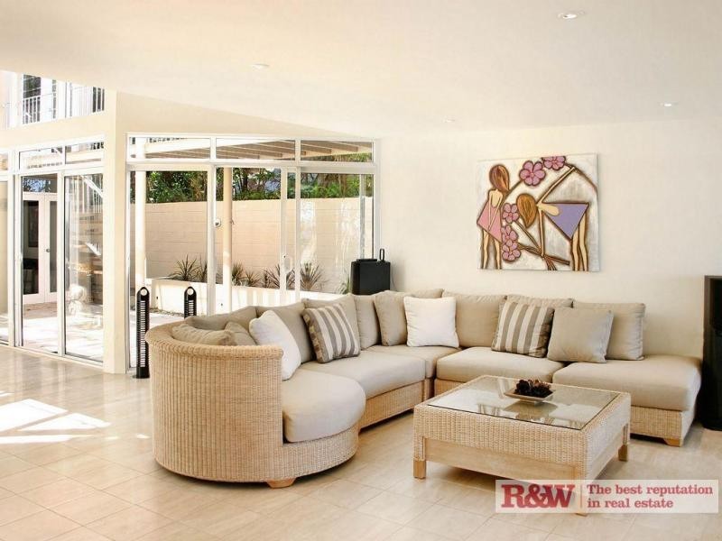 38 Bryan Street, Sunshine Beach QLD 4567