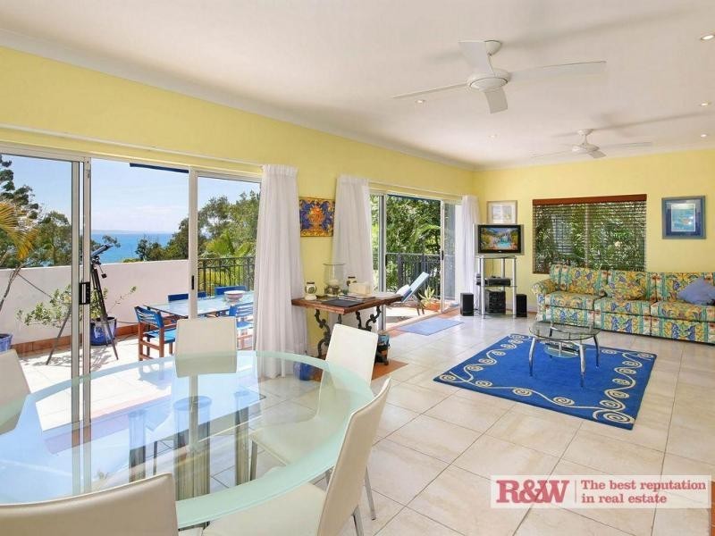 1/15 ‘Santorini’, Little Cove Road, Little Cove QLD 4567