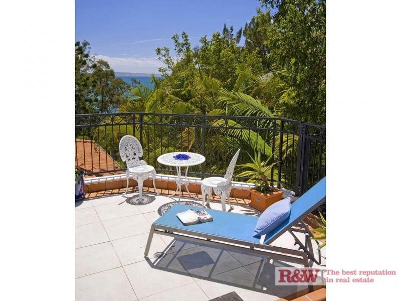 1/15 ‘Santorini’, Little Cove Road, Little Cove QLD 4567