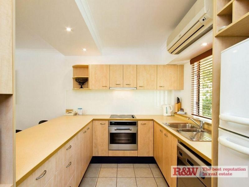 8/7 Montpellier, James Street, Noosaville QLD 4566