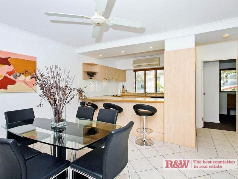 8/7 Montpellier, James Street, Noosaville QLD 4566