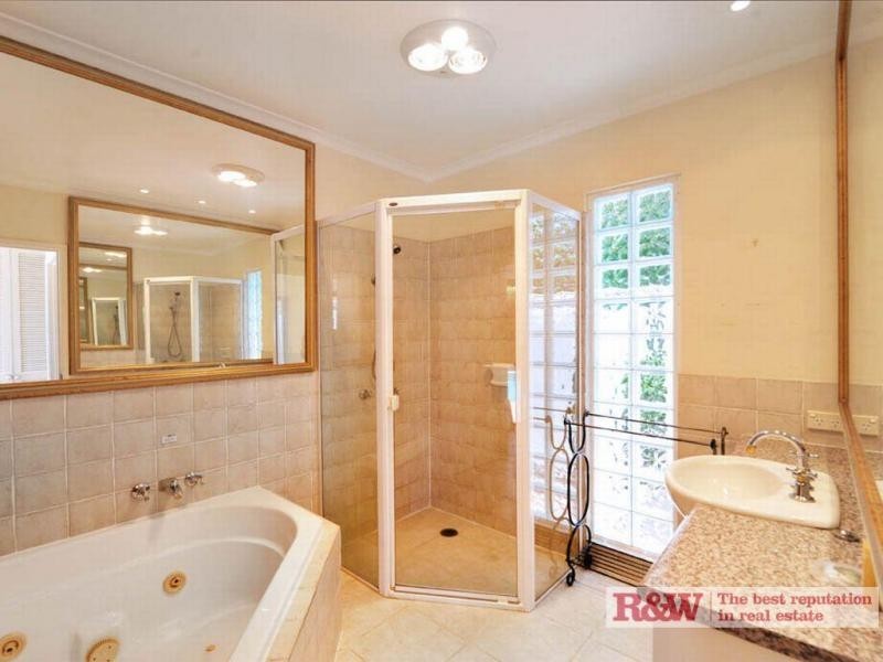 9 Wesley Court, Noosa Heads QLD 4567