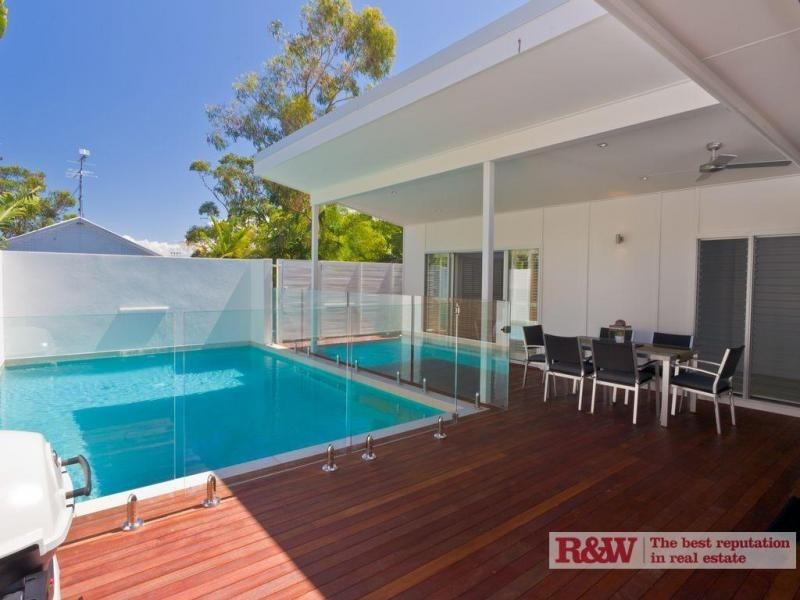 27 Katharina Street, Noosa Heads QLD 4567