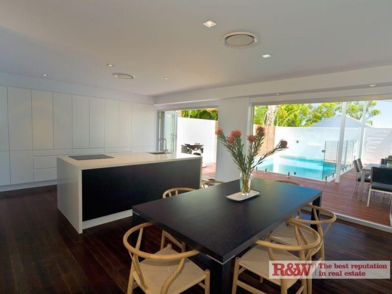 27 Katharina Street, Noosa Heads QLD 4567