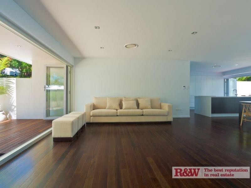 27 Katharina Street, Noosa Heads QLD 4567