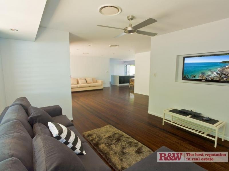 27 Katharina Street, Noosa Heads QLD 4567