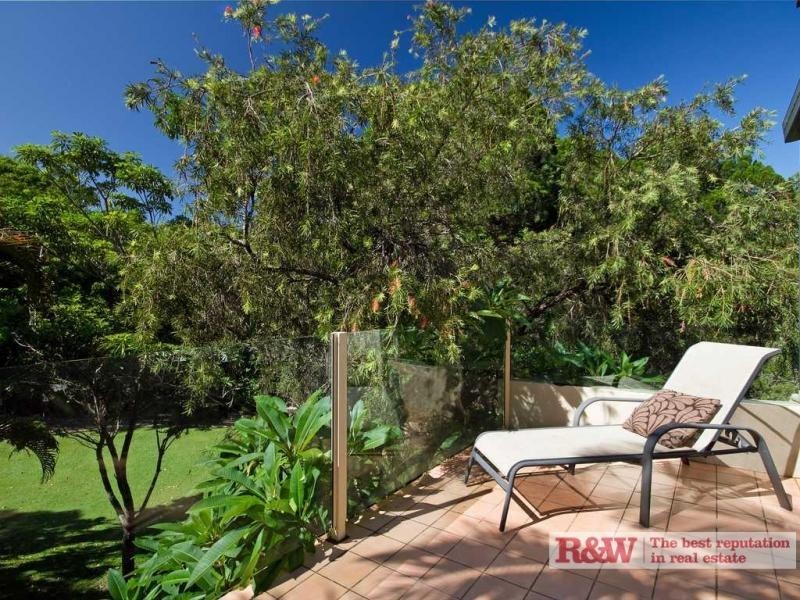 10/14 ‘Little Cove Townhouses’, Pandanus Street, Little Cove QLD 4567