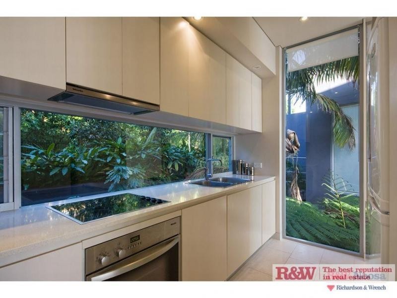 37 ‘The Rise’ Noosa Drive, Noosa Heads QLD 4567