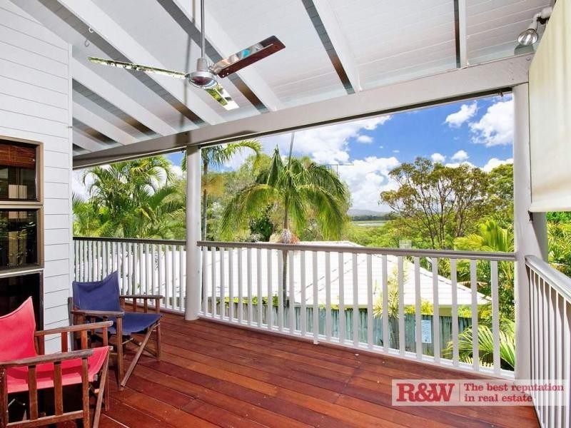 7 Arkana Drive, Noosa Heads QLD 4567