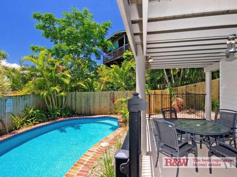 7 Arkana Drive, Noosa Heads QLD 4567