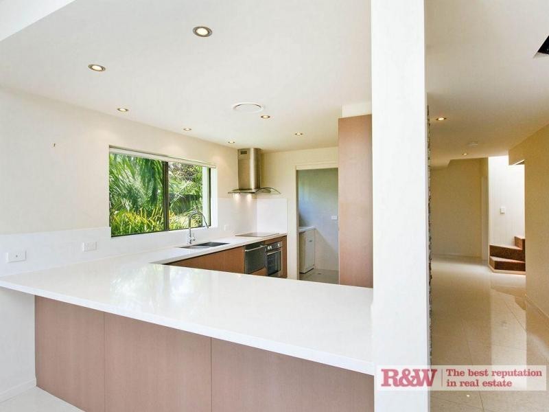 3/2 Melton, Attunga Heights, Noosa Heads QLD 4567