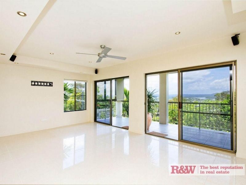 3/2 Melton, Attunga Heights, Noosa Heads QLD 4567