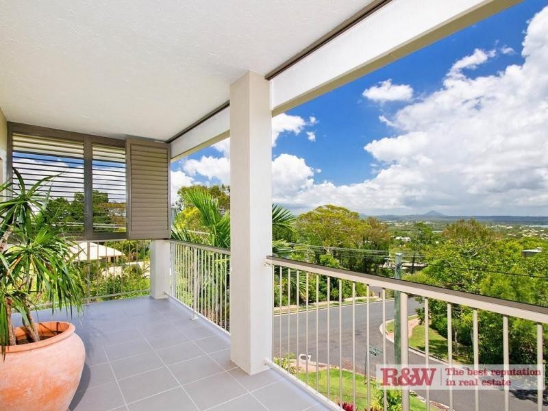 3/2 Melton, Attunga Heights, Noosa Heads QLD 4567