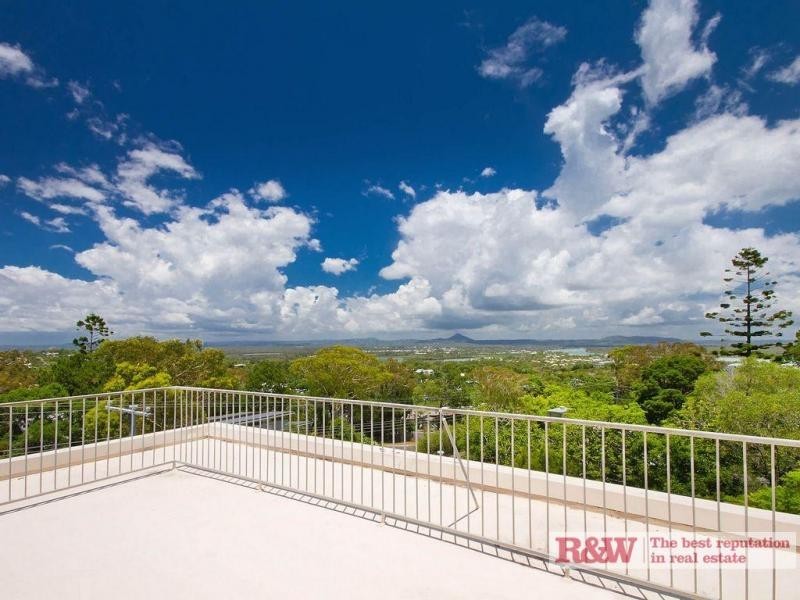 3/2 Melton, Attunga Heights, Noosa Heads QLD 4567