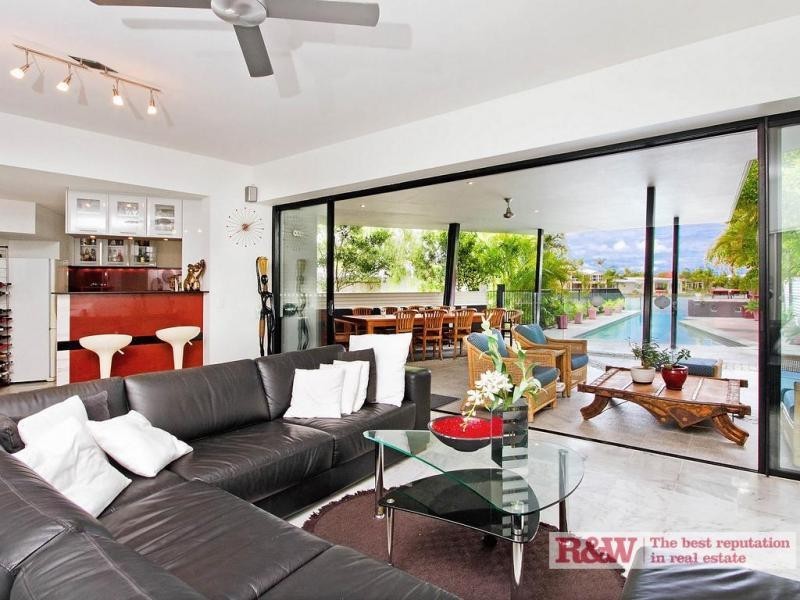 2 The Peninsula, Noosa Waters QLD 4566