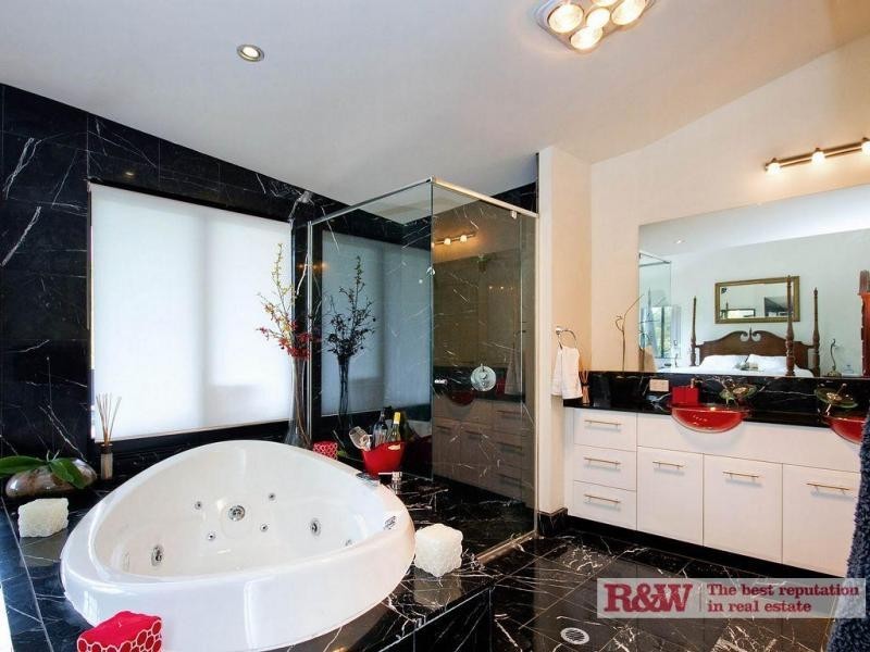 2 The Peninsula, Noosa Waters QLD 4566