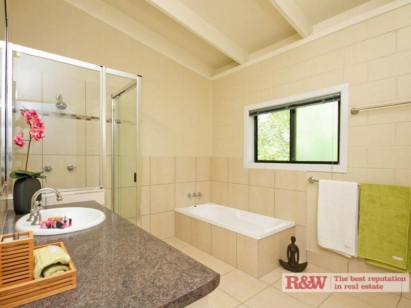 24 Attunga Heights, Noosa Heads QLD 4567