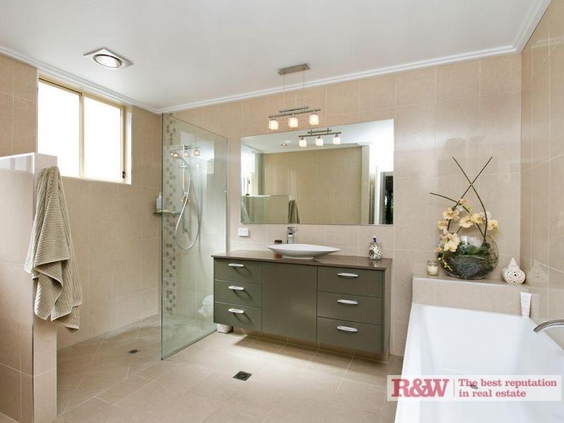 23 Waterside Court, Noosa Waters QLD 4566