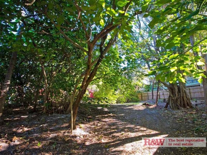 6 Crank Street, Sunshine Beach QLD 4567