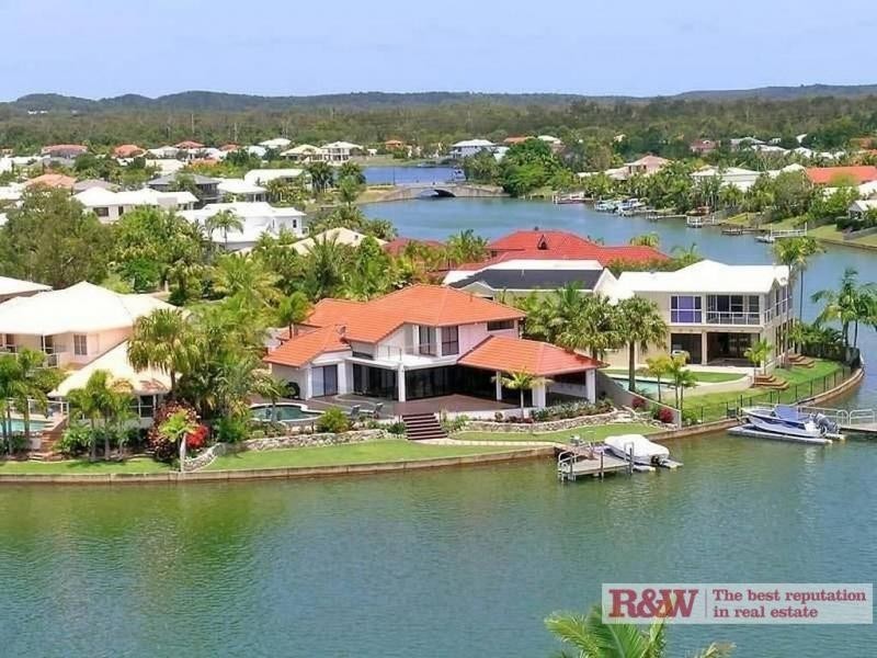 22 Topsails Place, Noosa Waters QLD 4566
