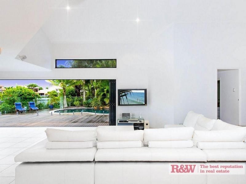 22 Topsails Place, Noosa Waters QLD 4566