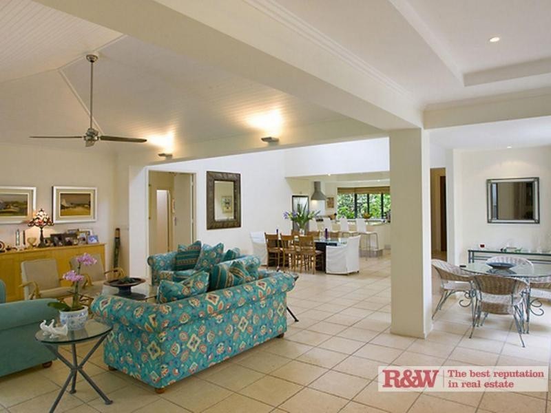 4 Headlands Drive, Noosaville QLD 4566