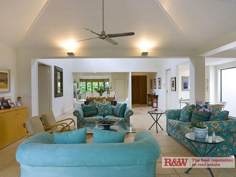 4 Headlands Drive, Noosaville QLD 4566