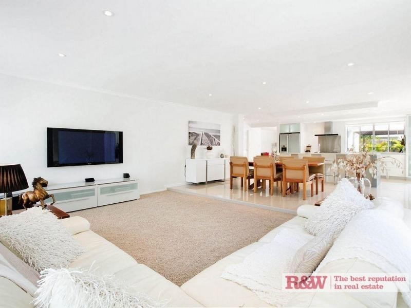 6 Seashell Place, Noosa Waters QLD 4566
