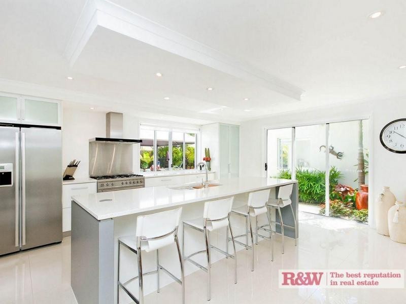 6 Seashell Place, Noosa Waters QLD 4566
