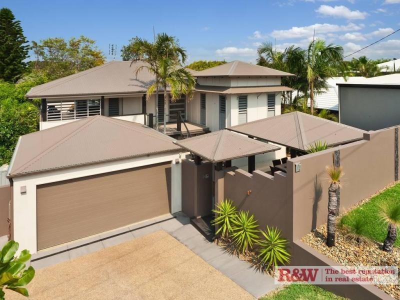 19 Orealla Crescent, Sunrise Beach QLD 4567