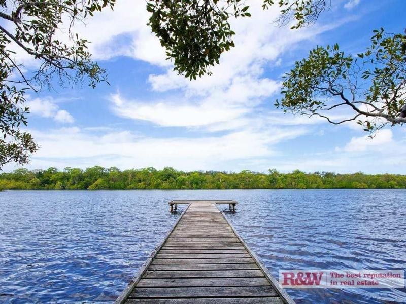 101 Lake Weyba Drive, Noosaville QLD 4566