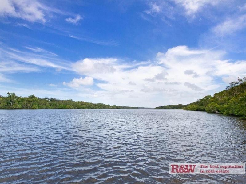 101 Lake Weyba Drive, Noosaville QLD 4566