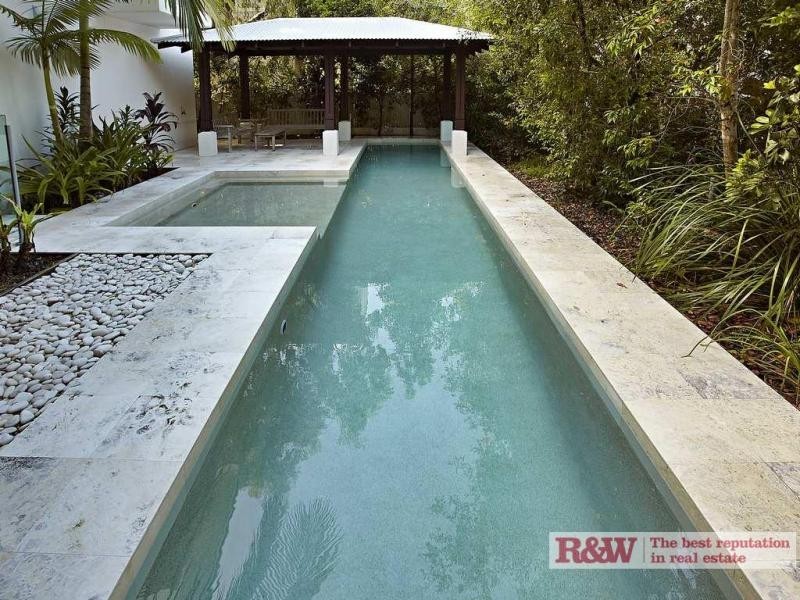 9 Russell Street, Noosaville QLD 4566