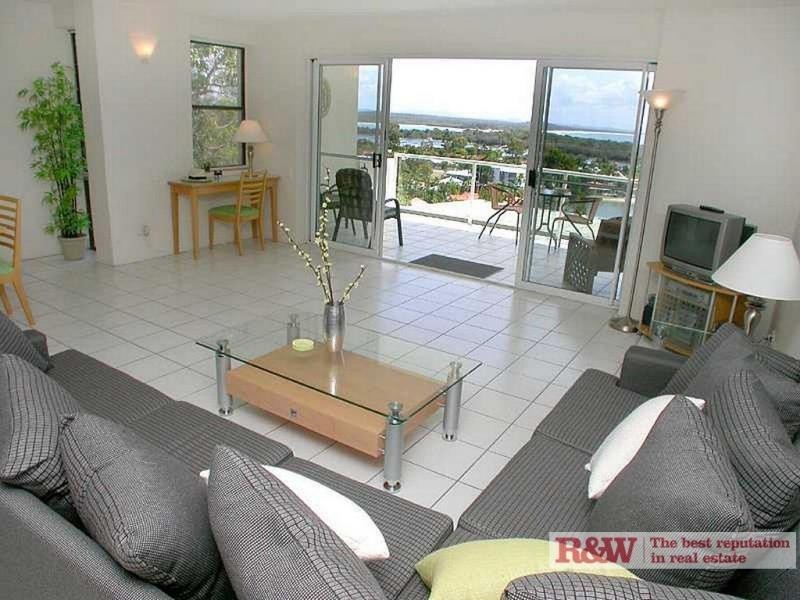 2/5 Natasha Avenue, Noosa Heads QLD 4567