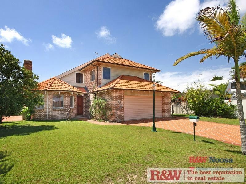 42 Wyuna Drive, Noosaville QLD 4566