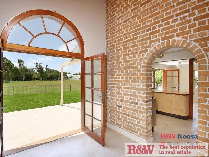 42 Wyuna Drive, Noosaville QLD 4566