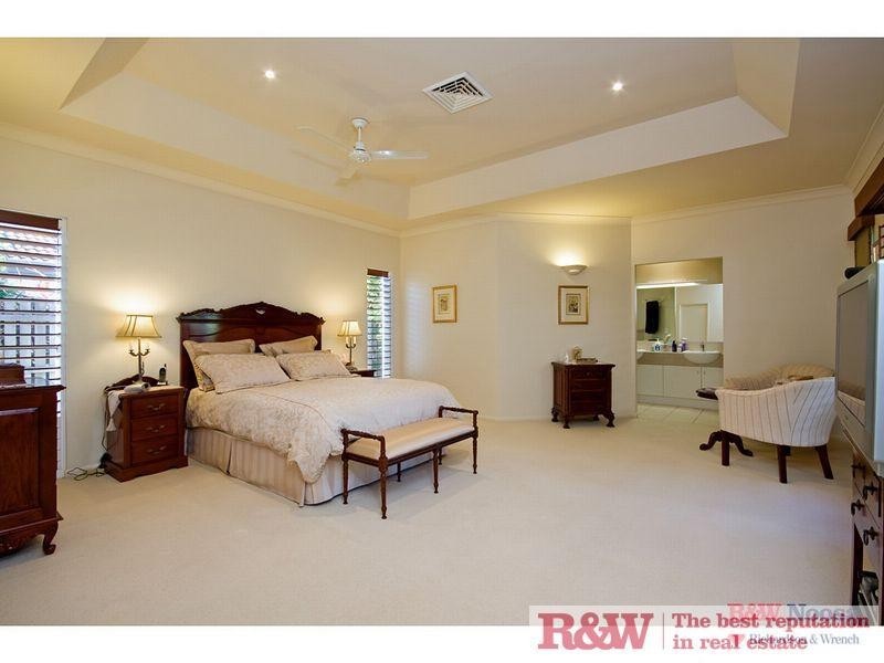 24 Shorehaven Drive, Noosa Waters QLD 4566