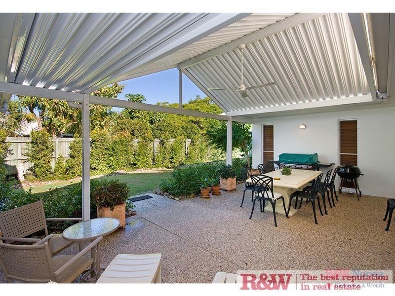 24 Shorehaven Drive, Noosa Waters QLD 4566