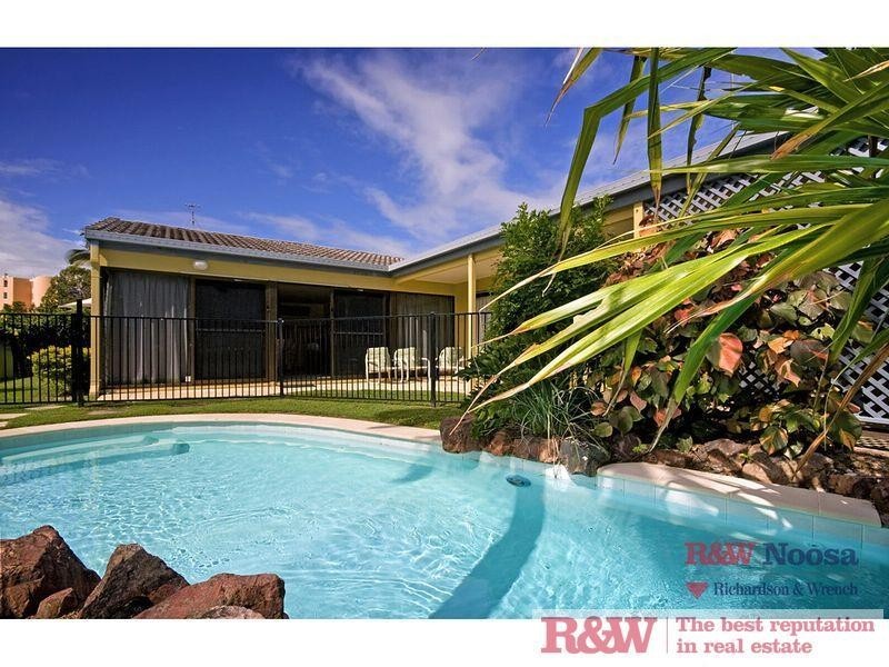 8 Noosa Parade, Noosa Heads QLD 4567