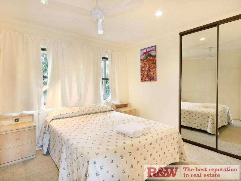 8 Noosa Parade, Noosa Heads QLD 4567