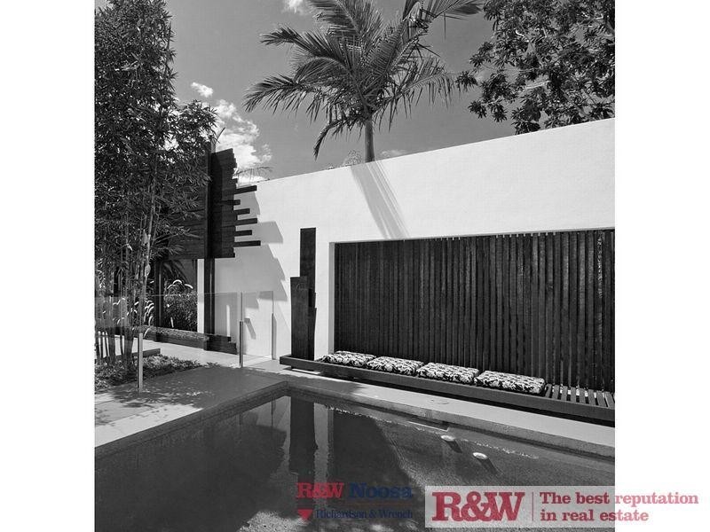 24 Waterside Court, Noosa Waters QLD 4566