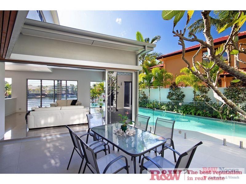 16 Seahorse Place, Noosa Waters QLD 4566