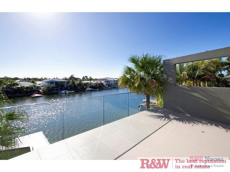 16 Seahorse Place, Noosa Waters QLD 4566