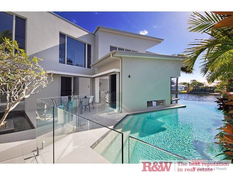 16 Seahorse Place, Noosa Waters QLD 4566